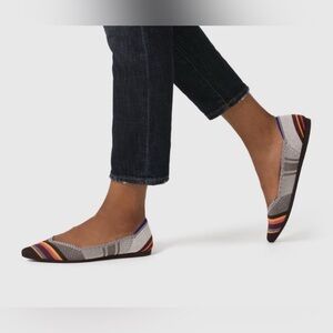 Rothy’s Inverse Stripe Point